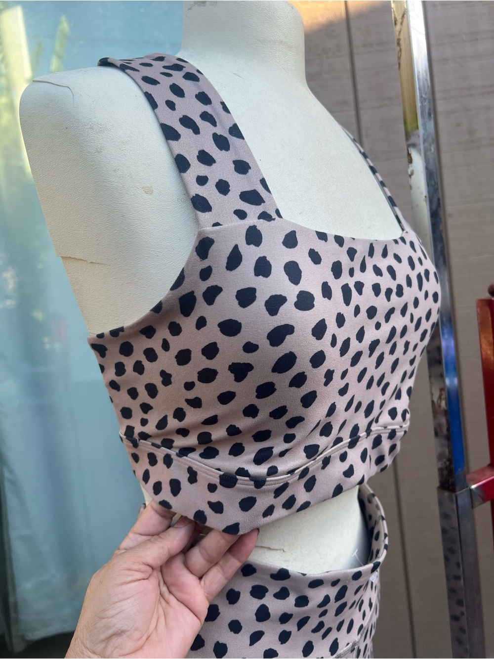 Gilly Hicks Black and Cream Leopard Print Activewear Leggings 2 piece looks New